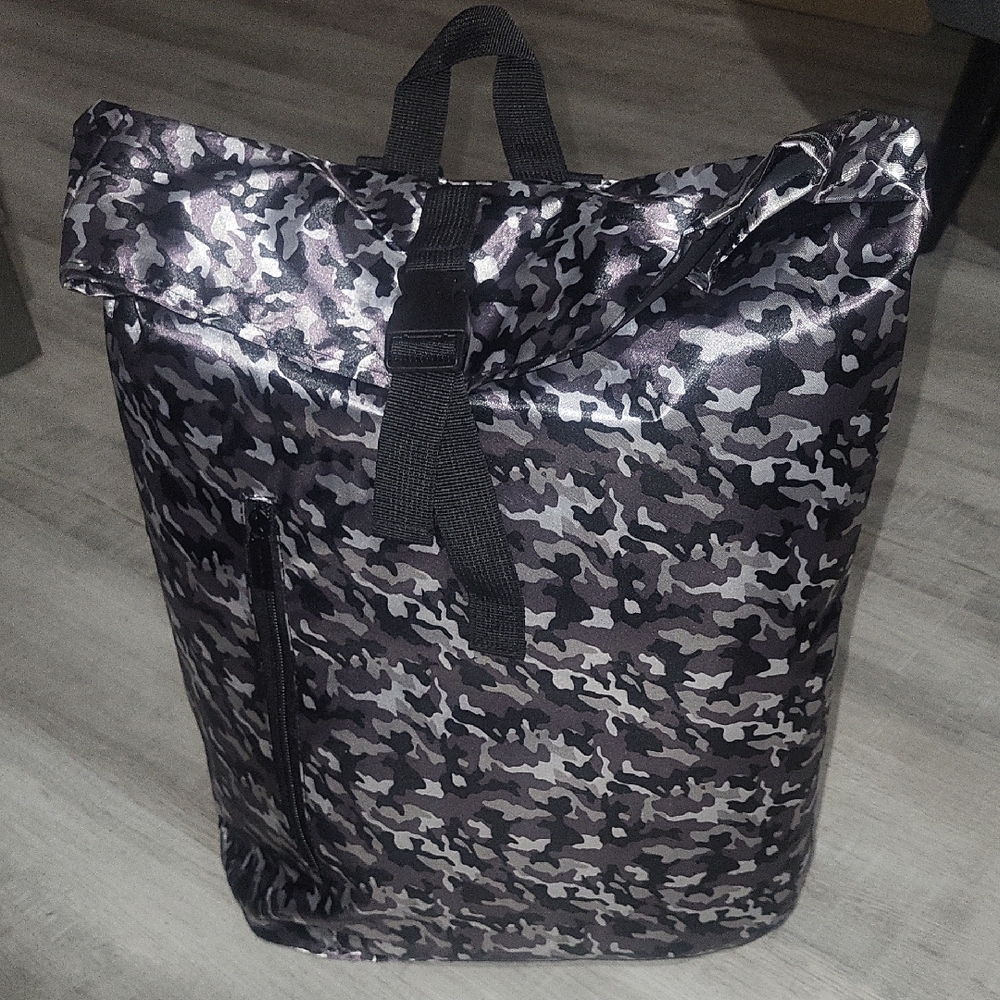 PACO RANANNE Stylish Camouflage Backpack in Black and Gray